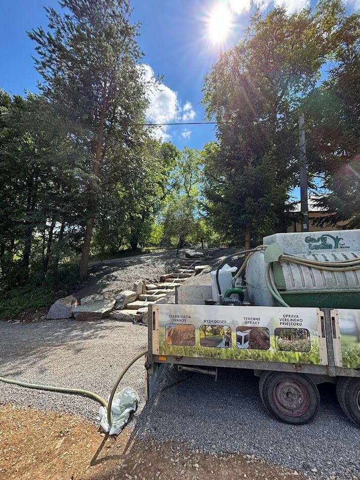 Hydroosev a spevňovanie svahu